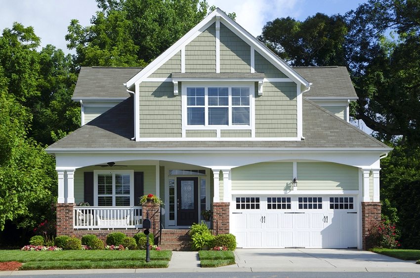 Ett-etasjes hus 11 x 11 m med loft og stor garasje Ett-etasjes hus 11 til 11 m med loft og stor garasje