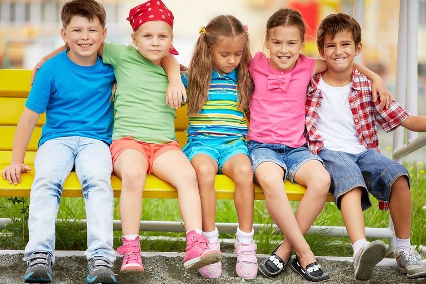 A swing bench is a great option for garden furniture A swing bench is a great option for garden furniture