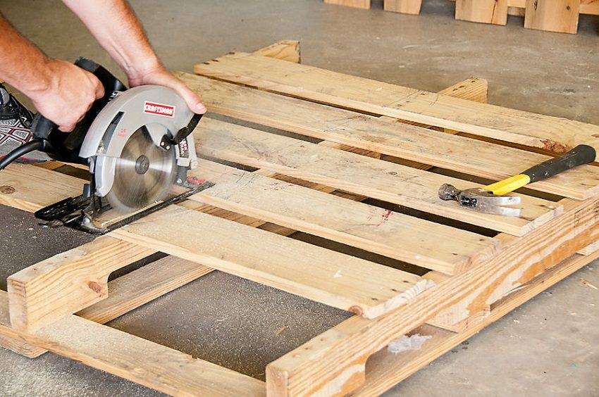 การแกว่งพาเลทขั้นตอนที่ 1: ตัดพาเลทให้ได้ขนาด การแกว่งพาเลทขั้นตอนที่ 1: ตัดพาเลทให้ได้ขนาด