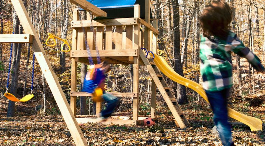 รูป: 3-1. การก่อสร้างสนามเด็กเล่นไม้พร้อมสไลด์ชิงช้าและกระบะทรายที่ฐาน การออกแบบที่พร้อมใช้งาน รูป: 3-1. การก่อสร้างสนามเด็กเล่นไม้พร้อมสไลด์ชิงช้าและกระบะทรายที่ฐาน การออกแบบที่พร้อมใช้งาน