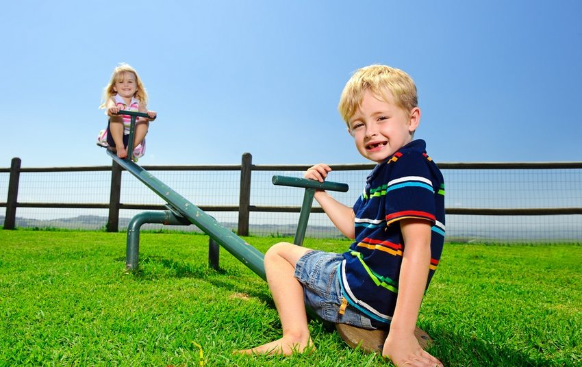 วงสวิงทำจากโลหะและไม้ วงสวิงทำจากโลหะและไม้