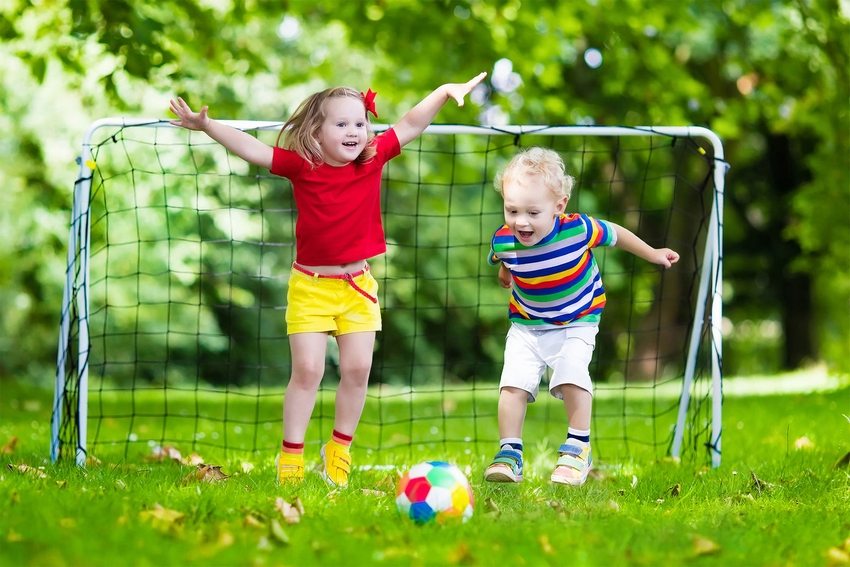 สำหรับเกมกลางแจ้งควรเลือกพื้นที่กว้างขวางของสวนโดยไม่ต้องอาศัยบ้านและอาคารอื่น ๆ สำหรับเกมกลางแจ้งควรเลือกพื้นที่กว้างขวางของสวนโดยไม่ต้องอาศัยบ้านและอาคารอื่น ๆ