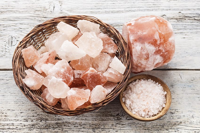 Ang Himalayan salt ay mayaman sa malusog na mga elemento ng pagsubaybay Ang Himalayan salt ay mayaman sa malusog na mga elemento ng pagsubaybay