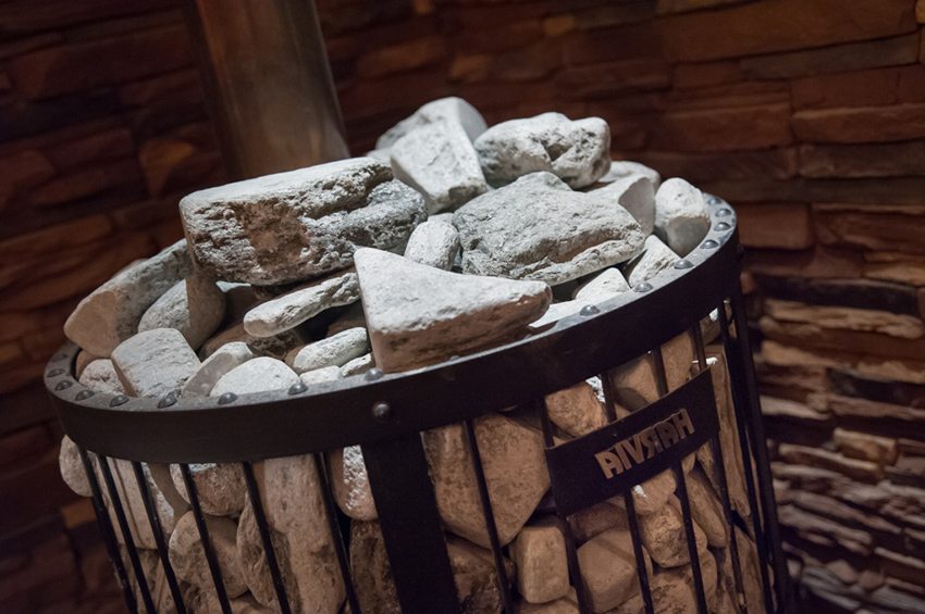 Mabilis na nag-init ang mga bato at manatiling mainit sa mahabang panahon Mabilis na nag-init ang mga bato at manatiling mainit sa mahabang panahon