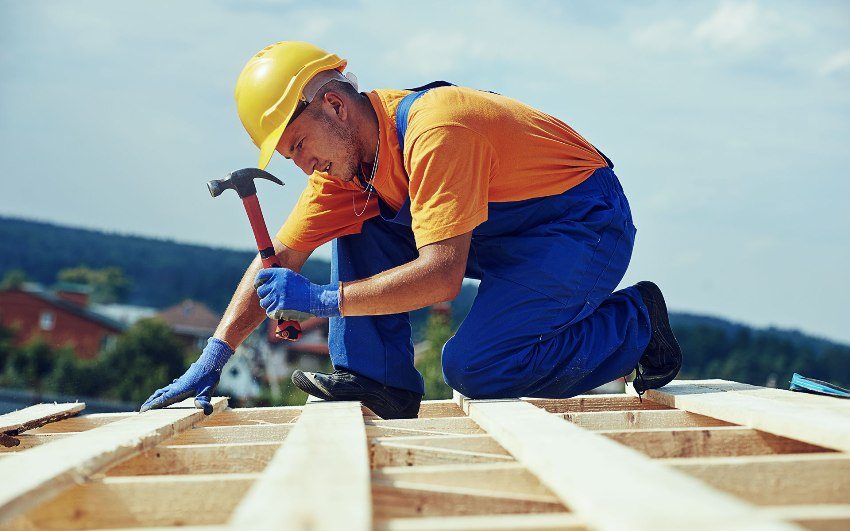 Under alle typer taktekking er det nødvendig å montere en kasse Under alle typer taktekking er det nødvendig å montere en kasse