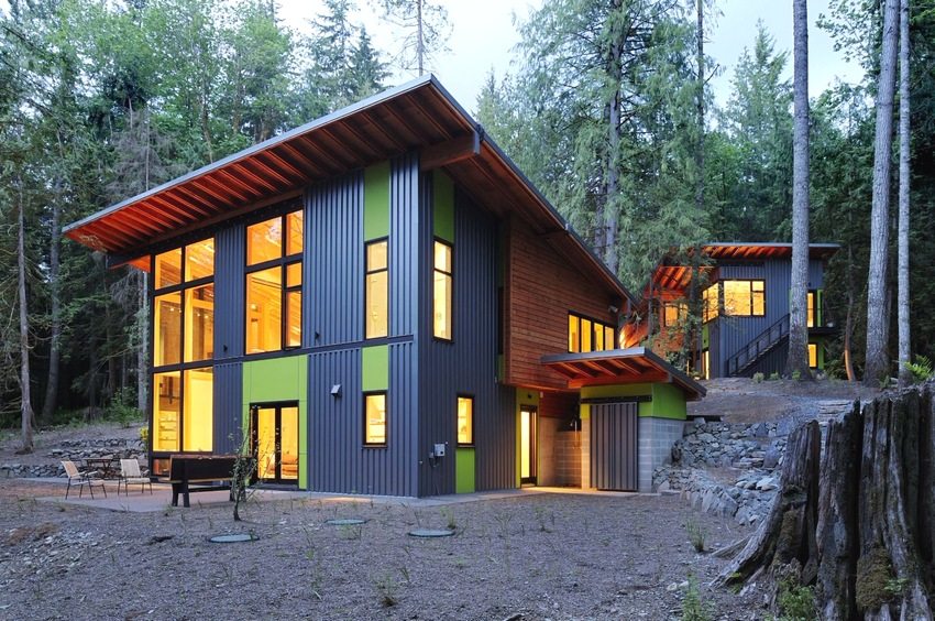 Tòa nhà hai tầng hiện đại với mái dốc Tòa nhà hai tầng hiện đại với mái dốc