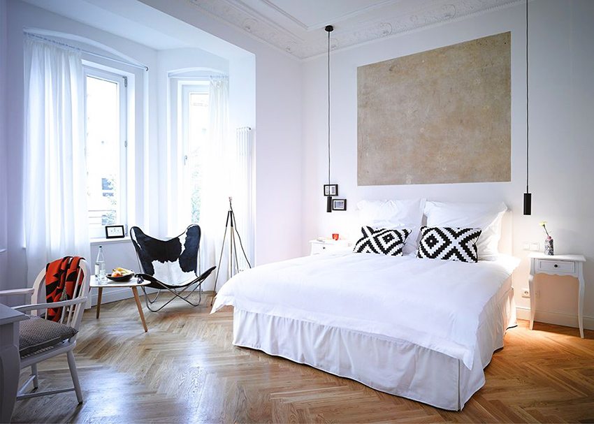 Спалнята ще бъде по-добре осветена, ако премахнете стените между стаята и лоджията Спалнята ще бъде по-добре осветена, ако премахнете стените между стаята и лоджията