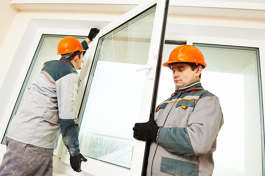 Топло остъкляване предвижда монтаж на пластмасов профил и най-малко двукамерни прозорци с двоен стъклопакет Топло остъкляване предвижда монтаж на пластмасов профил и най-малко двукамерни прозорци с двоен стъклопакет