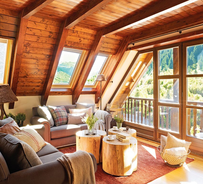 עליית גג מעץ, מצוידת בסלון עליית גג מעץ, מצוידת בסלון