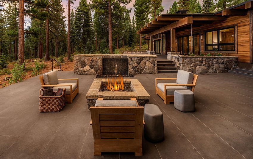 Ngôi nhà một tầng, được xây dựng từ gỗ định hình Ngôi nhà một tầng, được xây dựng từ gỗ định hình