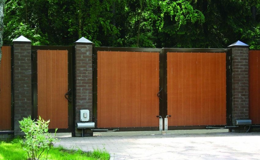 En af de mest alsidige typer er svingporte En af de mest alsidige typer er svingporte