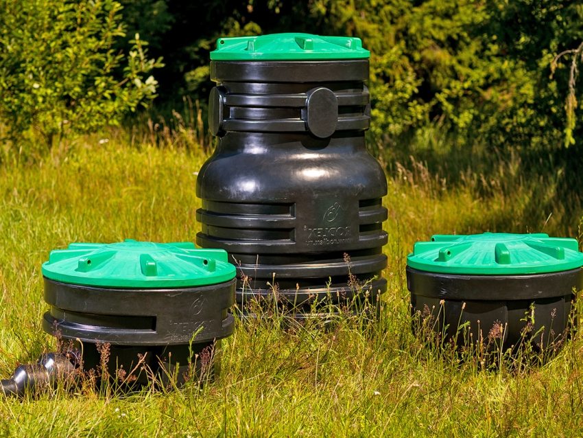 התפקיד העיקרי של בארות הניקוז הוא לפקח על הפעולה ולנקות בזמן את צינורות הניקוז מסתימה התפקיד העיקרי של בארות הניקוז הוא לפקח על הפעולה ולנקות בזמן את צינורות הניקוז מסתימה