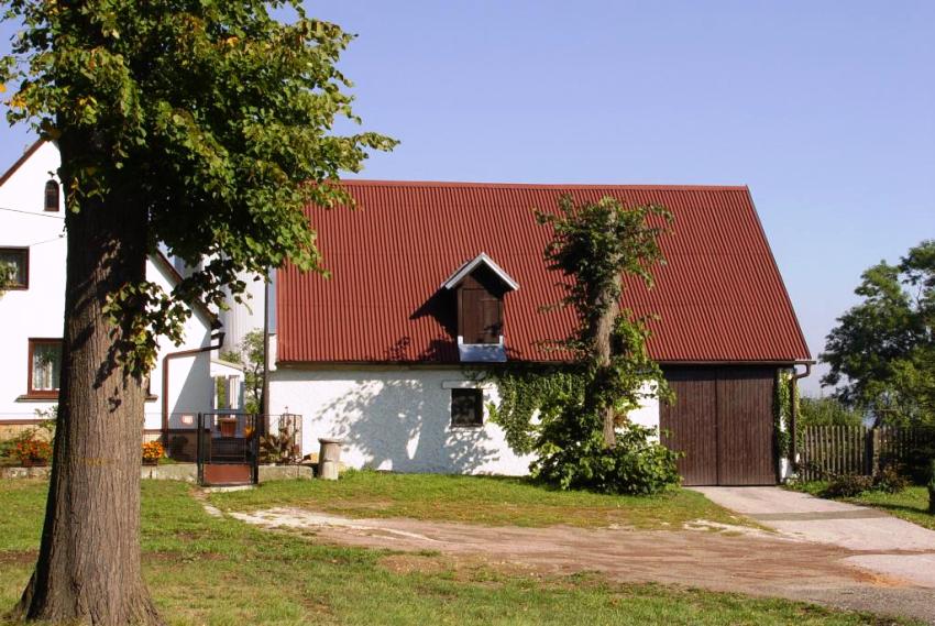 Góc nghiêng tối thiểu của mái để gắn ondulin là 6 độ Góc nghiêng tối thiểu của mái để gắn ondulin là 6 độ