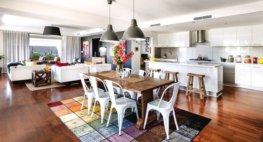 Laminat eller linoleum, hvilket er bedre - dette spørgsmål er forvirret af mange, der besluttede at ændre gulvet i deres hus eller lejlighed Laminat eller linoleum: hvilket er bedre at bruge til efterbehandling af gulvet