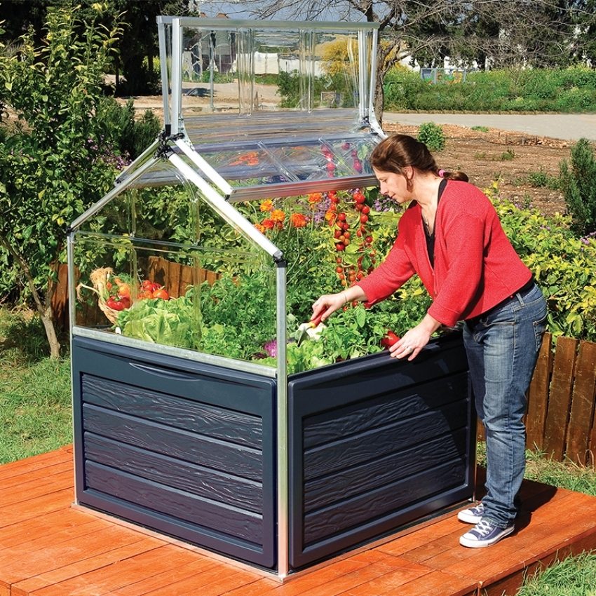 DIY mini drivhus fra et profilrør DIY mini-drivhus fra et profilrør