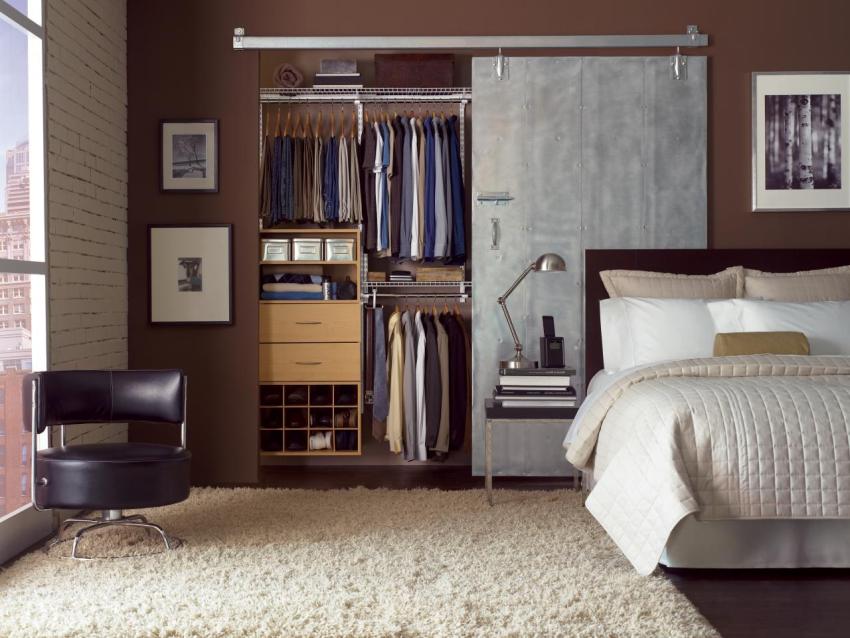 Kasama sa disenyo ng Techno ang pag-aayos ng dahon ng pinto mula sa itaas lamang Kasama sa disenyo ng Techno ang pag-aayos ng dahon ng pinto mula sa itaas lamang