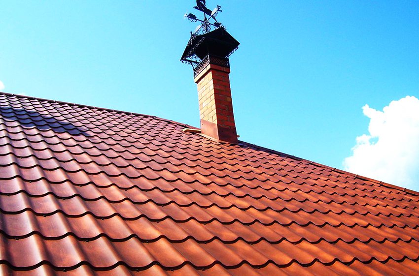 Ang mga tile ng metal ay ang pinakamahusay na pagpipilian sa mga tuntunin ng presyo at ratio ng kalidad Ang mga tile ng metal ay ang pinakamahusay na pagpipilian sa mga tuntunin ng presyo at ratio ng kalidad