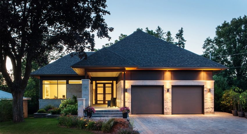 בית מודרני עם גג ירך בית מודרני עם גג ירך