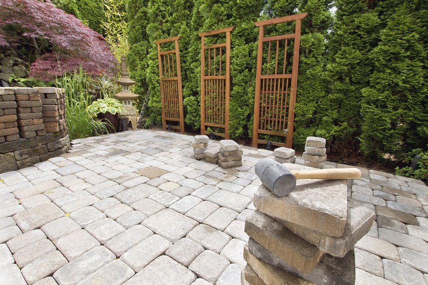 Virkistysalue on valmistettu sementtilevystä Virkistysalue on valmistettu sementtilevystä