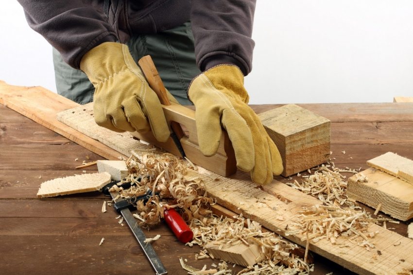 Ремонт на отделни дървени подови панели Ремонт на отделни дървени подови панели