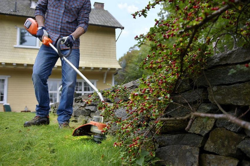 בנזוקוזה הוסקווארנה בעבודה בנזוקוזה הוסקווארנה בעבודה
