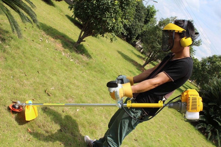 מסנן דלק מלוכלך במיכל יכול גם למנוע מנוע חותך המברשות לפעול. מסנן דלק מלוכלך במיכל יכול גם למנוע מנוע חותך המברשות לפעול.