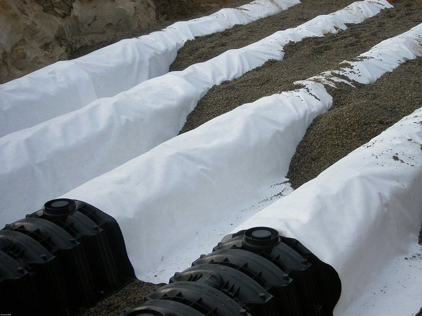 אריג geotextile של דורנית לניקוז טקסטיל גיאוטקסטין של דורנית לניקוז