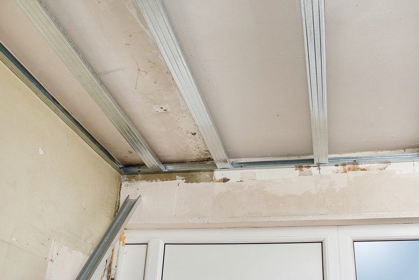 Structură din purlin realizată din elemente de profil metalic