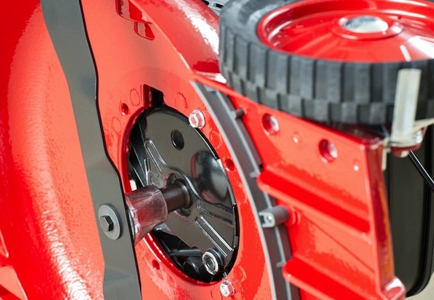 La mida de la fulla proporciona l’amplada de la zona de sega, com més gran sigui aquest paràmetre, major serà l’eficiència de la segadora La mida de la fulla proporciona l’amplada de la zona de sega, com més gran sigui aquest paràmetre, major serà l’eficiència de la segadora