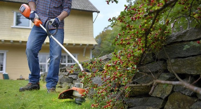Podczas pracy z trymerem bardzo ważne jest przestrzeganie środków ostrożności Podczas pracy z trymerem bardzo ważne jest przestrzeganie środków ostrożności