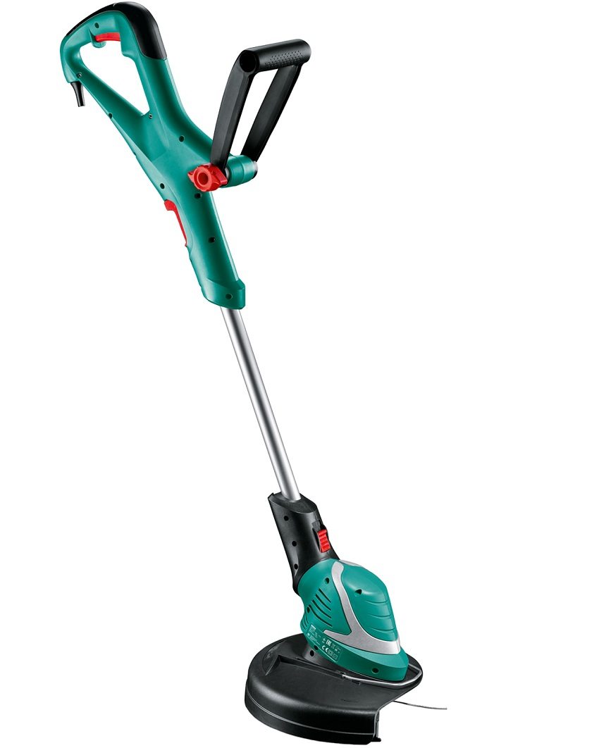 Podkaszarki elektryczne pracują cicho Podkaszarki elektryczne pracują cicho