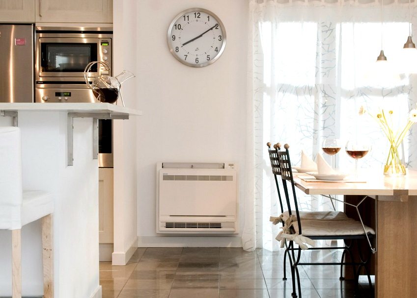 Den bedste mulighed for at placere en gaskonvektor er ved vinduet Den bedste mulighed for at placere en gaskonvektor er ved vinduet