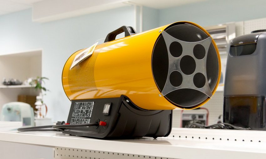 Die Gaskanone erzeugt einen fokussierten Wärmestrahl, der lokal wirkt Die Gaskanone erzeugt einen fokussierten Wärmestrahl, der lokal wirkt