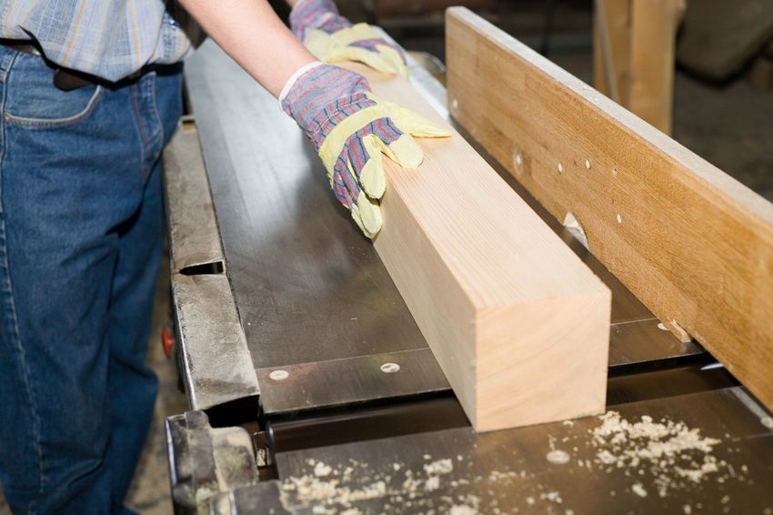 Træbearbejdningsmaskiner giver dig mulighed for at skabe unikke genstande af træ uden at bruge en masse kræfter og tid Træbearbejdningsmaskiner giver dig mulighed for at skabe unikke genstande af træ uden at bruge en masse kræfter og tid