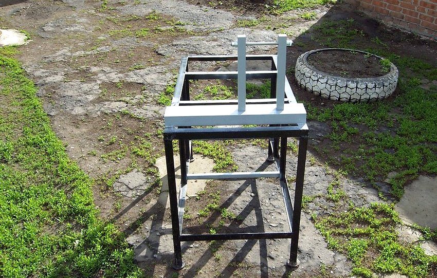 Proces vytvárania rámu pre rezačku kovu