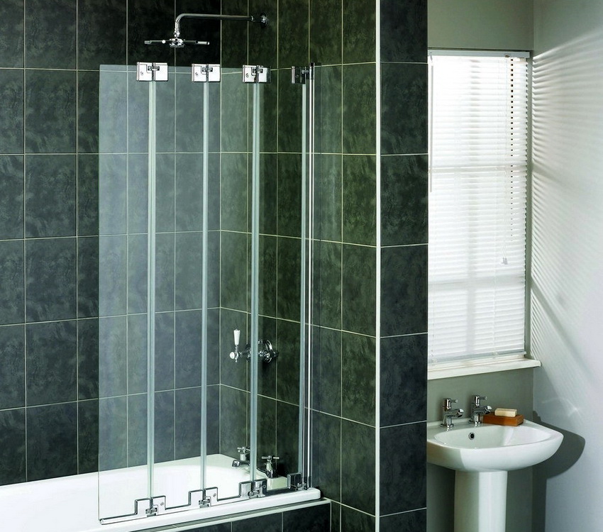 המסך יכול לשמש כמחסום לחות בחדר האמבטיה המסך יכול לשמש כמחסום לחות בחדר האמבטיה