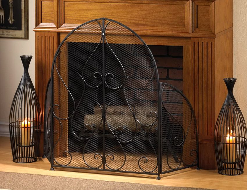 מסך קטן מברזל מחושל ישלים באופן מושלם את האח בסלון מסך קטן מברזל מחושל ישלים באופן מושלם את האח בסלון