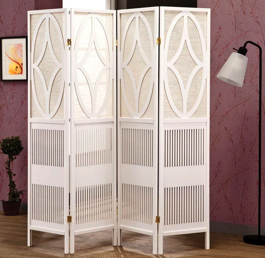 מסך עץ דק צבוע בלבן מביא מגע של קלילות לתפאורה מסך עץ דק צבוע בלבן מביא מגע של קלילות לתפאורה