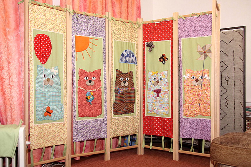 מסך טקסטיל ביתי לא רק יקשט את החדר, אלא גם יהפוך לתוספת שימושית אליו מסך טקסטיל ביתי לא רק יקשט את החדר, אלא גם יהפוך לתוספת שימושית אליו