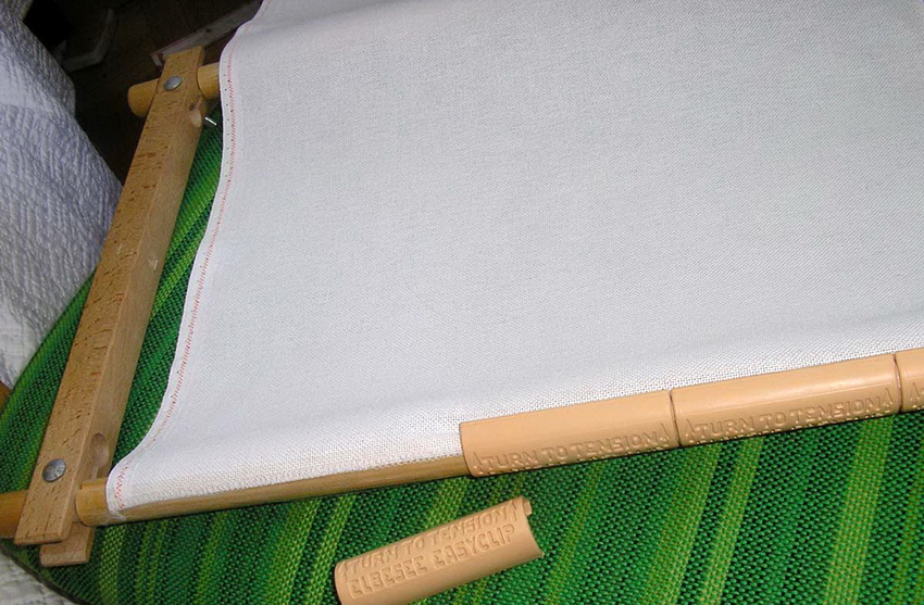 הידוק הבד למסגרת המסך הידוק הבד למסגרת המסך