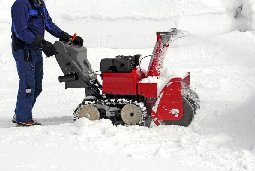 Mechanizmus elektrickej snehovej frézy tiež vyžaduje údržbu a dodržiavanie prevádzkových predpisov. Mechanizmus elektrickej snehovej frézy tiež vyžaduje údržbu a dodržiavanie prevádzkových predpisov.
