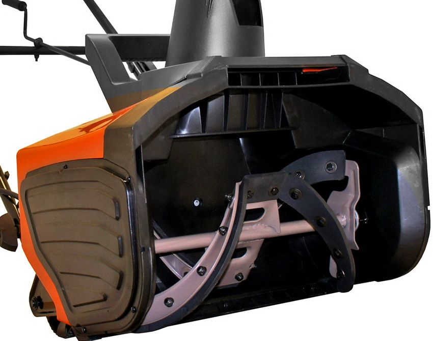 Snehové frézy Daewoo Dast 3000E sú vybavené pogumovaným šnekom Snehové frézy Daewoo Dast 3000E sú vybavené pogumovaným šnekom