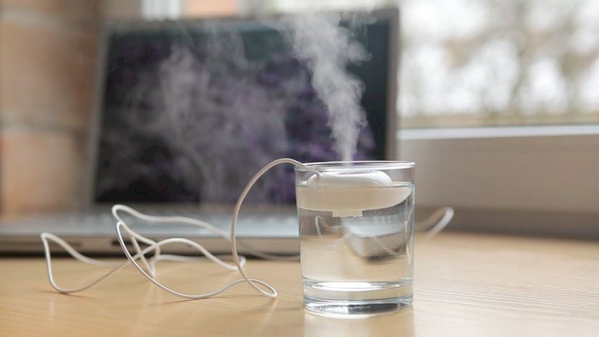 เครื่องทำความชื้นแบบอัลตราโซนิกจะสร้างไอน้ำเย็นระหว่างการทำงาน เครื่องทำความชื้นแบบอัลตราโซนิกจะสร้างไอน้ำเย็นระหว่างการทำงาน