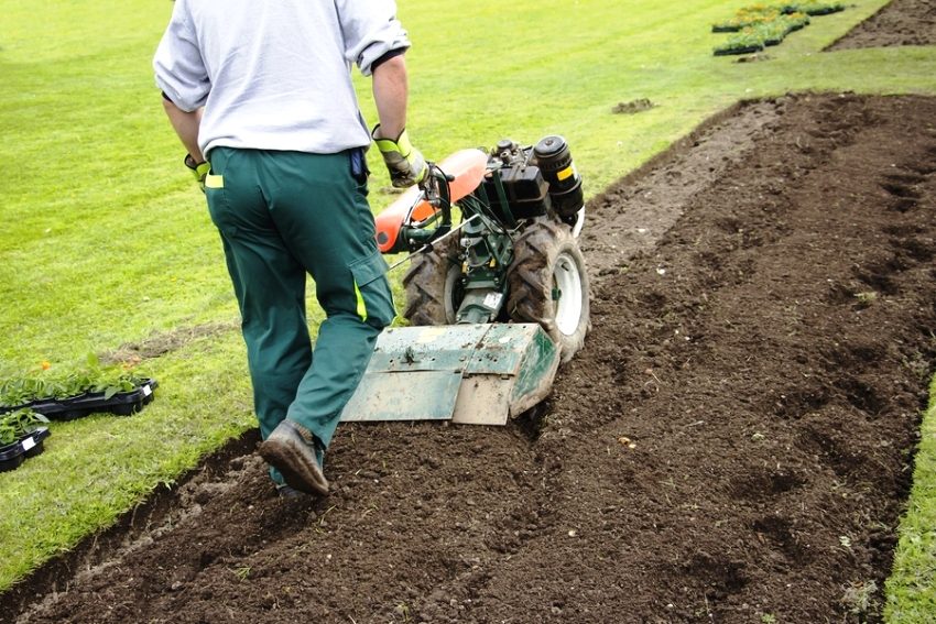 Lampiran meluaskan fungsi traktor berjalan di belakang Lampiran meluaskan fungsi traktor berjalan di belakang