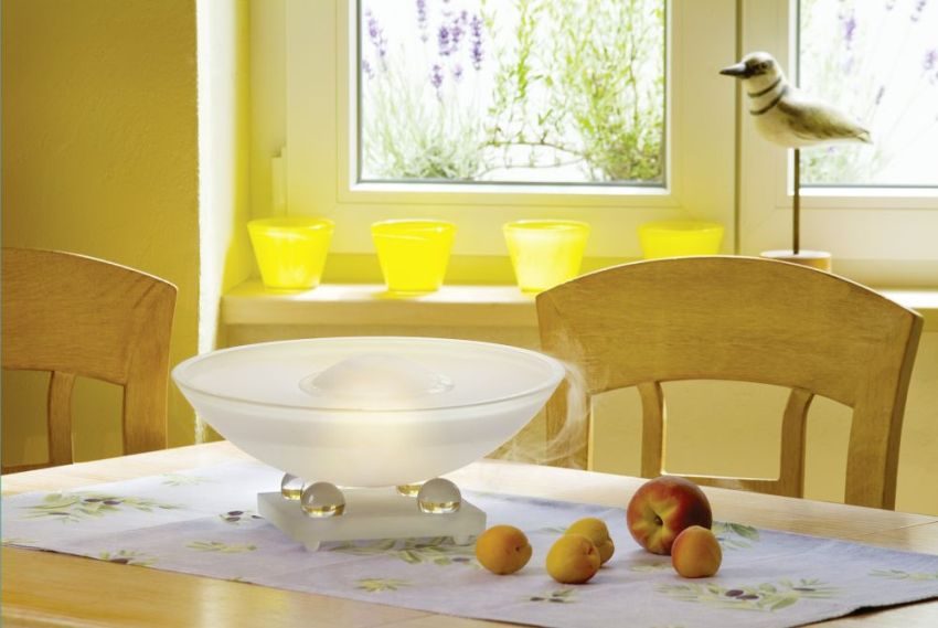 Ο υγραντήρας αρώματος χρησιμοποιεί αρωματικά έλαια Ο υγραντήρας αρώματος χρησιμοποιεί αρωματικά έλαια