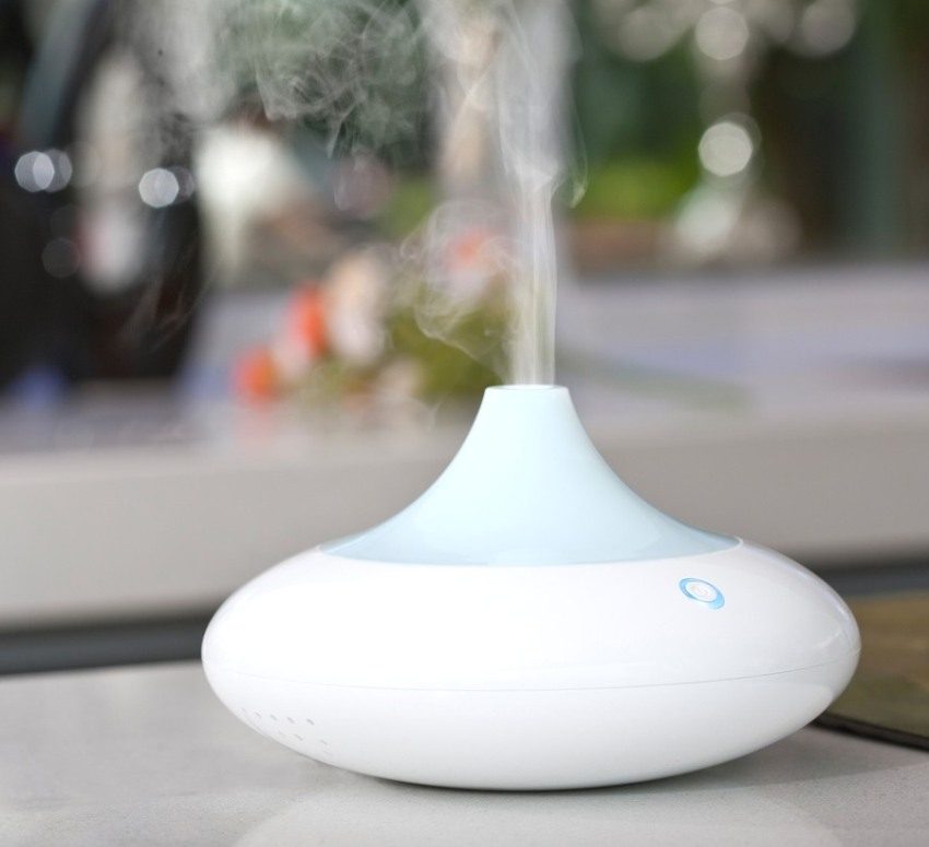 Οι υγραντήρες μπορούν να παράγουν κρύο ή ζεστό ατμό, ανάλογα με τις δυνατότητες και τις πρόσθετες λειτουργίες Οι υγραντήρες μπορούν να παράγουν κρύο ή ζεστό ατμό, ανάλογα με τις δυνατότητες και τις πρόσθετες λειτουργίες