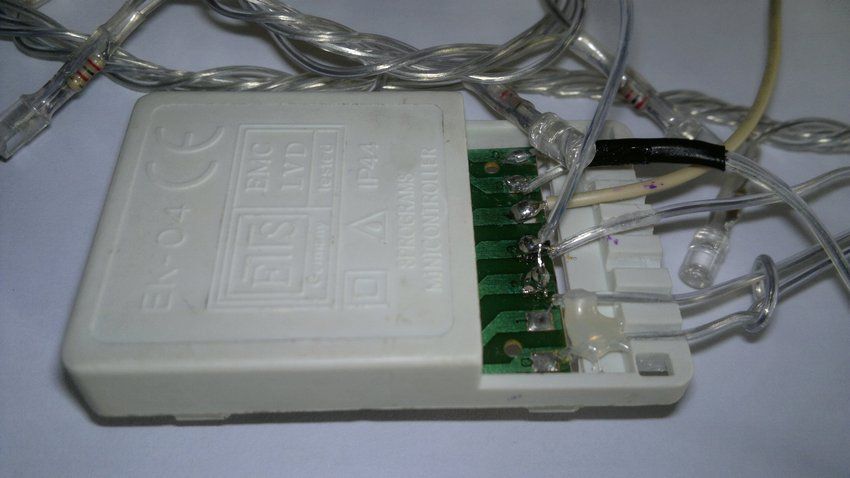 En mislykket juletrekrans kan repareres uavhengig En mislykket juletrekrans kan repareres uavhengig