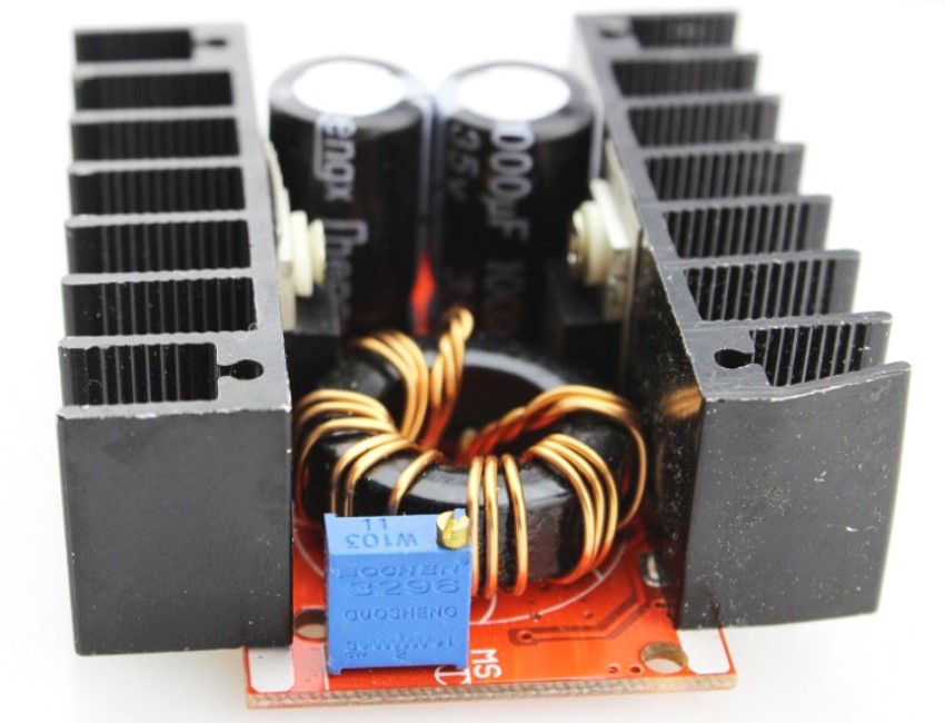 Trình điều khiển mạnh mẽ với đầu ra 5A và 35V Trình điều khiển mạnh mẽ với đầu ra 5A và 35V