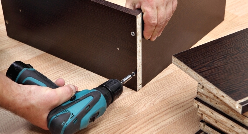 Spånplade - det vigtigste materiale til fremstilling af møbler Spånplade: hvad er dette? Anvendelsesområde og materialeklassificering