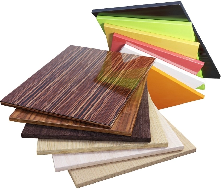 Laminerede spånplader anvendes til møbelproduktion Laminerede spånplader anvendes til møbelproduktion